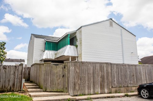 303 Fox Run Ave, Lafayette, LA, 70508-8256 | Card Image