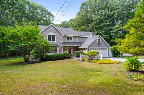 19 Highland Rd, Kensington, NH, 03833-5818 | Card Image