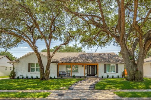 6266 Berwyn Ln, Dallas, TX, 75214-2109 | Card Image