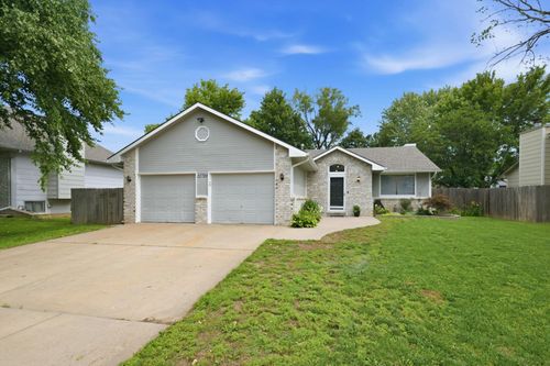 11710 W Murdock St, Wichita, KS, 67212-6677 | Card Image