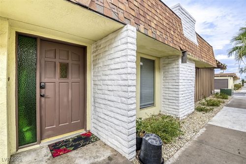 2765 Heritage Ct, Las Vegas, NV, 89121-1416 | Card Image