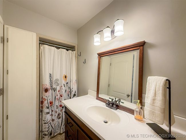 1312 Oak Ave, House other with 3 bedrooms, 2 bathrooms and null parking in Ada OK | Image 11