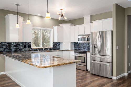 4340 Rosencrans Rd, West Richland, WA, 99353-9021 | Card Image