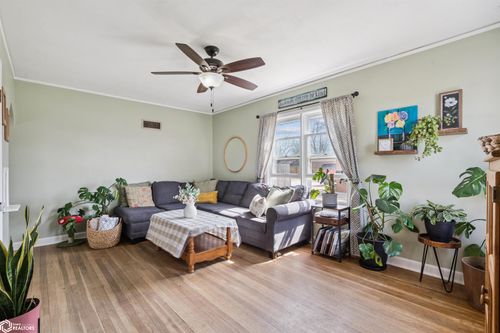 304 S 14th Ave, Marshalltown, IA, 50158-3013 | Card Image