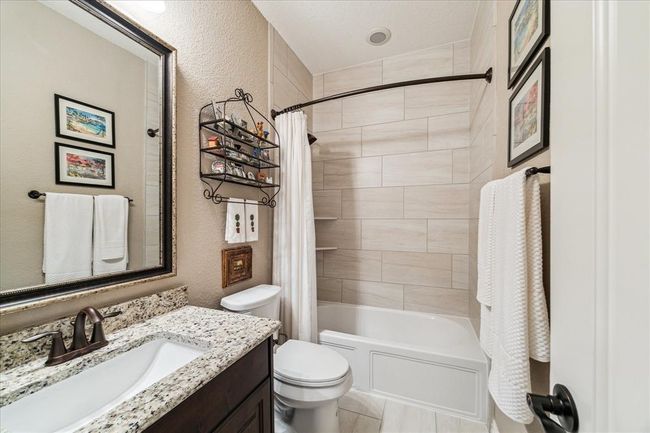 Full bath on second floor. | Image 25