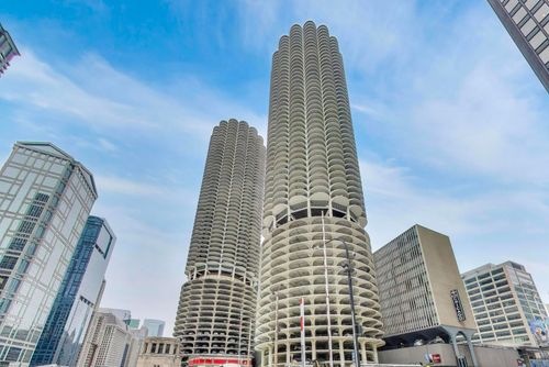 apt-2305-300 N State St, Chicago, IL, 60654-5441 | Card Image