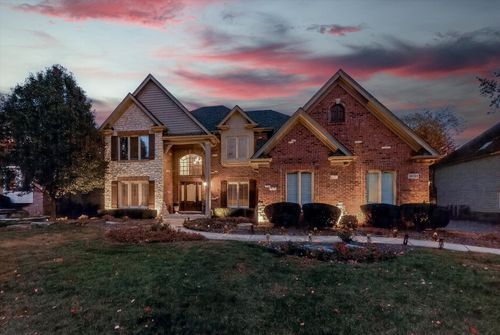 3N735 Herman Melville Ln, St. Charles, IL, 60175-6538 | Card Image