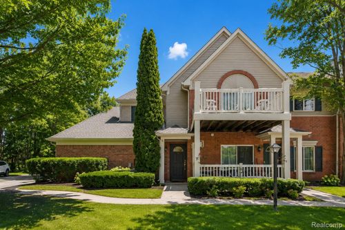 7-210 Marigold Cir, Westland, MI, 48185-9632 | Card Image