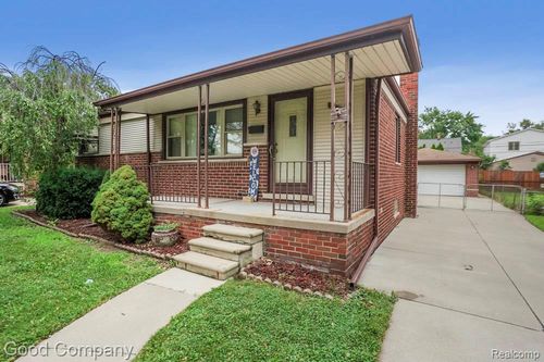 27318 Grant St, Saint Clair Shores, MI, 48081-1711 | Card Image