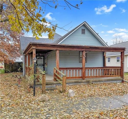 2720 Champaign Ave, Mattoon, IL, 61938-2453 | Card Image