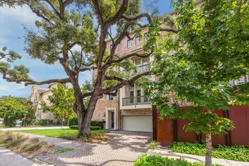 6331 Durford St, Houston, TX, 77007-2076 | Card Image