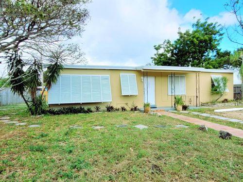 1861 Ne 53rd St, Pompano Beach, FL, 33064-5657 | Card Image