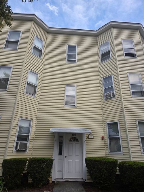 109 Grover St, Springfield, MA, 01104-2436 | Card Image