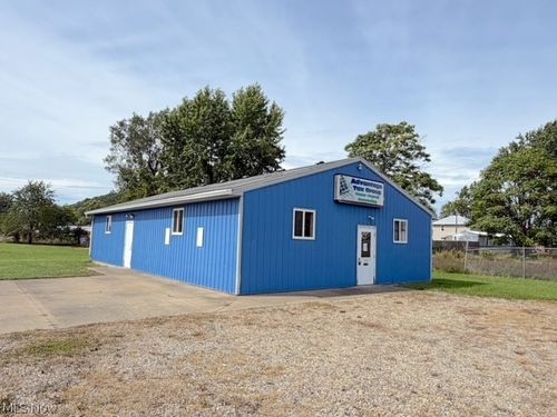 306 S Bridge St, Newcomerstown, OH, 43832-1130 | Card Image