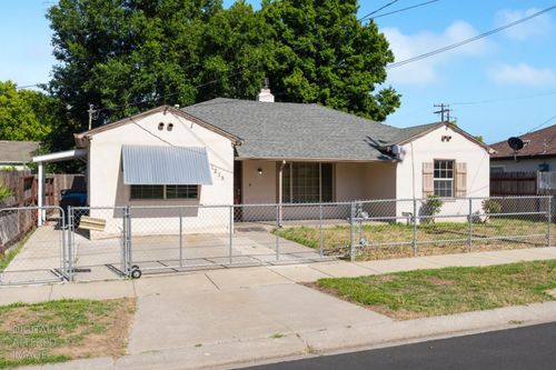 1215 Sampson St, Marysville, CA, 95901-4926 | Card Image