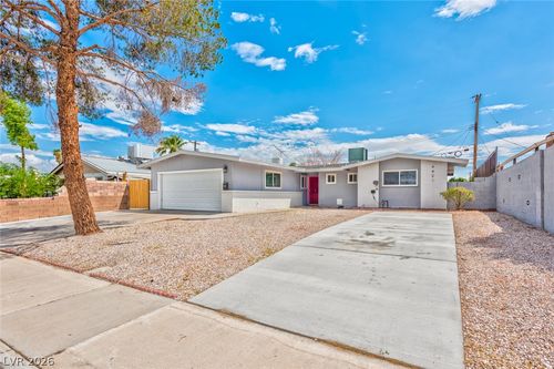 4421 Hillcrest Ave, Las Vegas, NV, 89102-3538 | Card Image