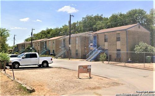 518 Briggs St, San Antonio, TX, 78211-3576 | Card Image