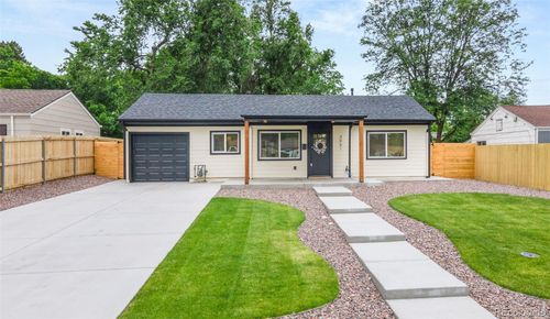 3061 S Glencoe St, Denver, CO, 80222-6860 | Card Image