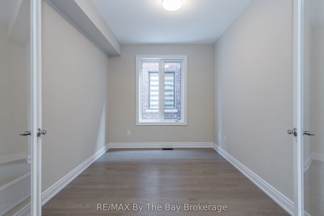 3 Periwinkle Rd, House other with 4 bedrooms, 4 bathrooms and 4 parking in Springwater ON | Image 6