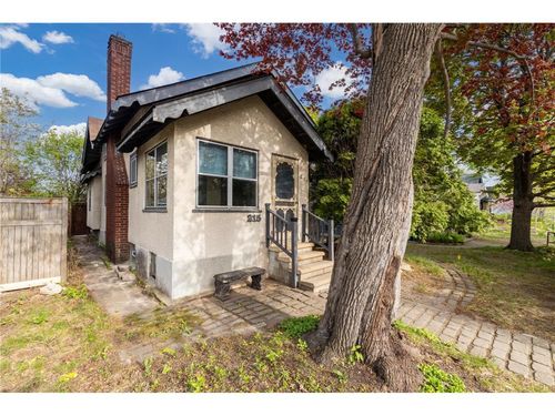 215 Penn Avenue, Minneapolis, MN, 55405 | Card Image