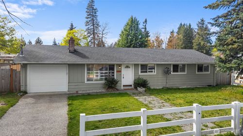 16812 17th Ave E, Spanaway, WA, 98387-7673 | Card Image
