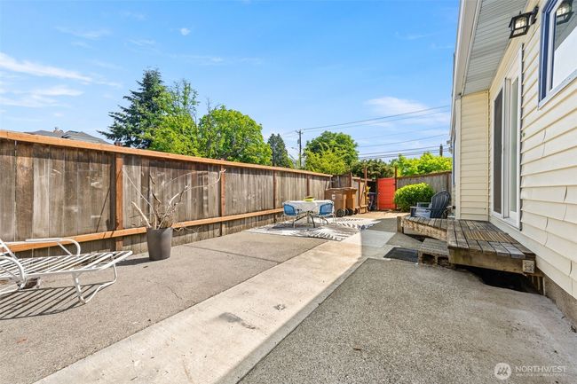 Back patio | Image 16