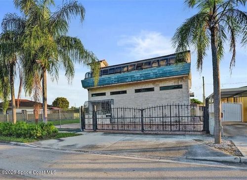 366 W 12th St, Hialeah, FL, 33010-3815 | Card Image