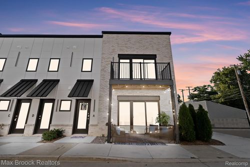 a-105 N Laurel Street, Royal Oak, MI, 48067 | Card Image