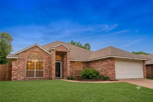 8016 Tree Leaf Ln, Fort Worth, TX, 76123-1386 | Card Image