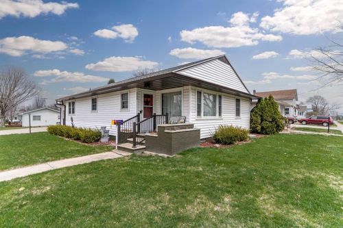 209 G Ave, Grundy Center, IA, 50638-1938 | Card Image