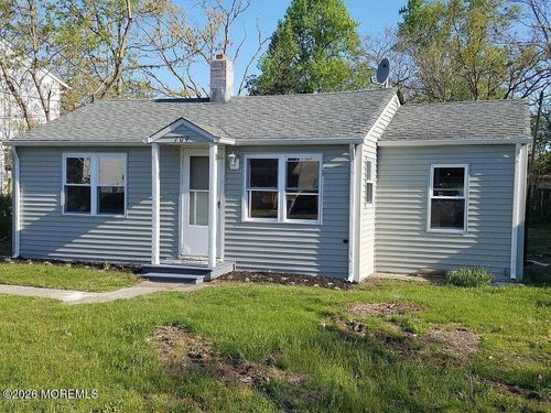 709 Cedar St, Lakehurst, NJ, 08733-2703 | Card Image