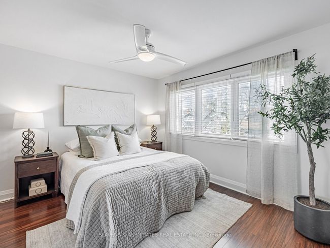 2063 Gerrard St E, House attached with 3 bedrooms, 2 bathrooms and 1 parking in Toronto ON | Image 17