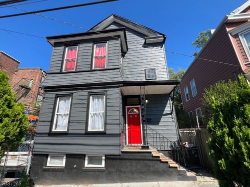 69 Keen St, Paterson, NJ, 07524-2303 | Card Image
