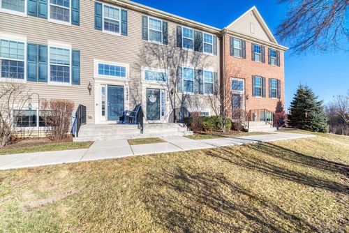 1499 Deer Pointe Dr, South Elgin, IL, 60177-1331 | Card Image