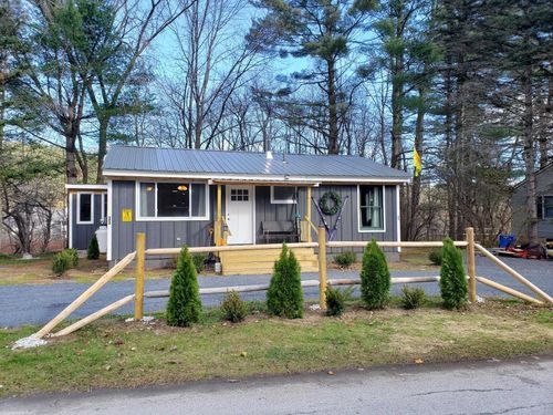 33 Pleasant St Ext, Ludlow, VT, 05149-9782 | Card Image