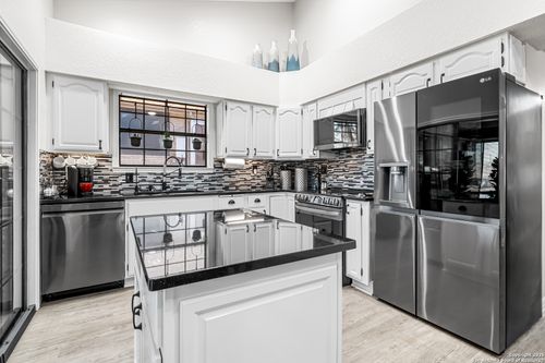 3601 Elm Ct, Schertz, TX, 78108-2208 | Card Image