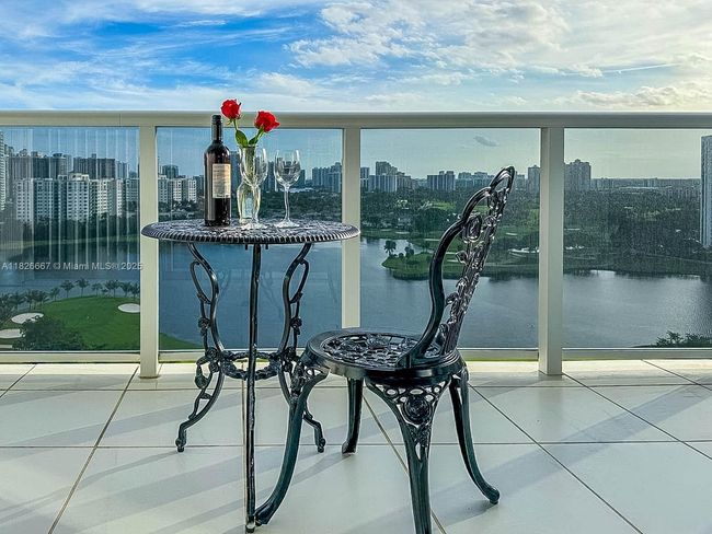 APT-1906 - 3675 N Country Club Dr, Condo with 2 bedrooms, 2 bathrooms and null parking in Aventura FL | Image 33