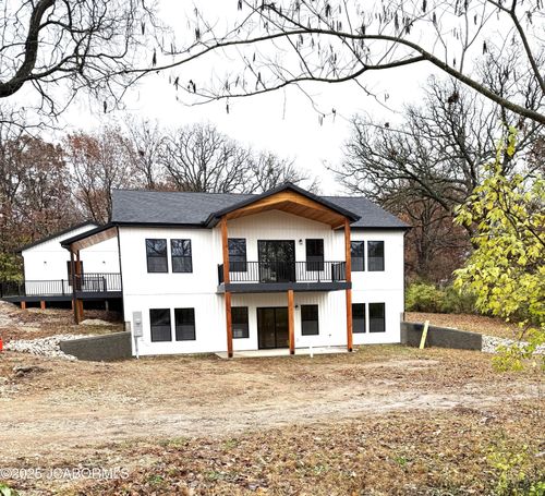 1702 S Aurora St, Eldon, MO, 65026-2437 | Card Image