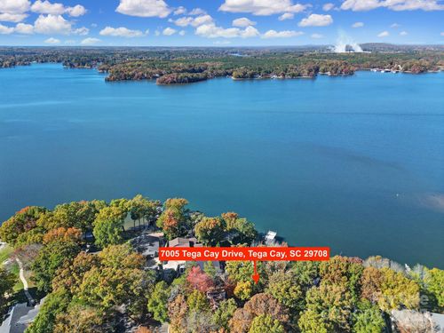 7005 Tega Cay Dr, Tega Cay, SC, 29708-9343 | Card Image