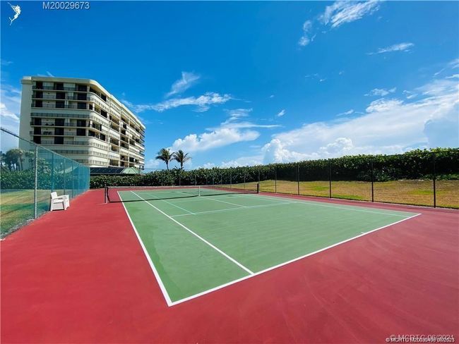 APT-401 - 10044 Ocean Dr, Condo with 3 bedrooms, 2 bathrooms and null parking in Jensen Beach FL | Image 68