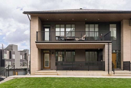 605 Sovereign Common Sw, Calgary, AB, T3C3Y3 | Card Image