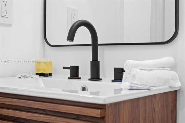 APT-1 - 921 Ne 16 Th Ter, Condo with 1 bedrooms, 1 bathrooms and null parking in Fort Lauderdale FL | Image 11