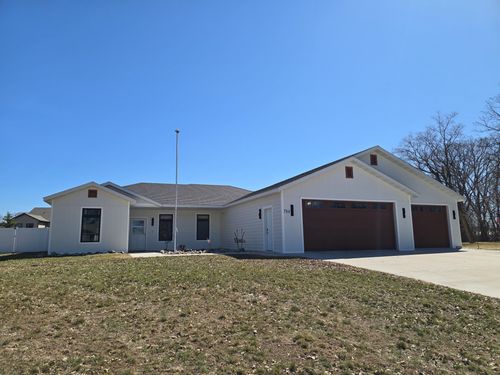 784 Lake Forest Circle, Detroit Lakes, MN, 56501 | Card Image