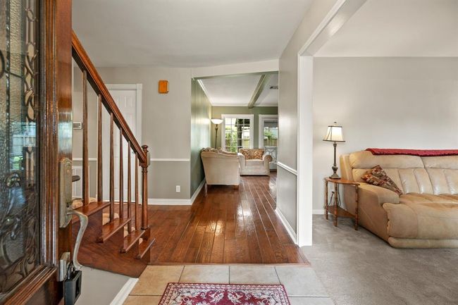 111 Whispering Oaks Dr, House other with 4 bedrooms, 2 bathrooms and 2 parking in Seabrook TX | Image 6