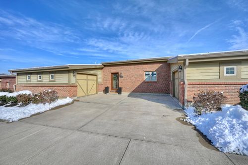 1210 Shavano Dr, Covington, KY, 41011-2891 | Card Image