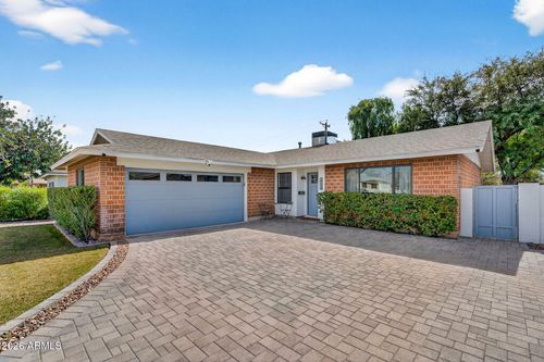 8455 E Vista Dr, Scottsdale, AZ, 85250-7440 | Card Image