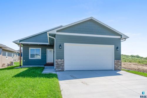 6100 N Seubert Ave, Sioux Falls, SD, 57104-0562 | Card Image