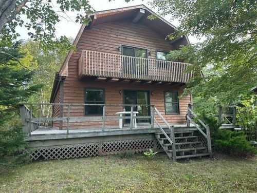 {{alt}} | Card Image