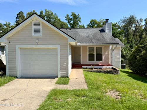 1375 Worstead Dr, Fayetteville, NC, 28314-5452 | Card Image