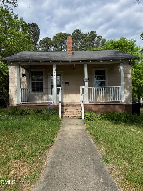 905 S Beaumont Ave, Burlington, NC, 27217-6109 | Card Image